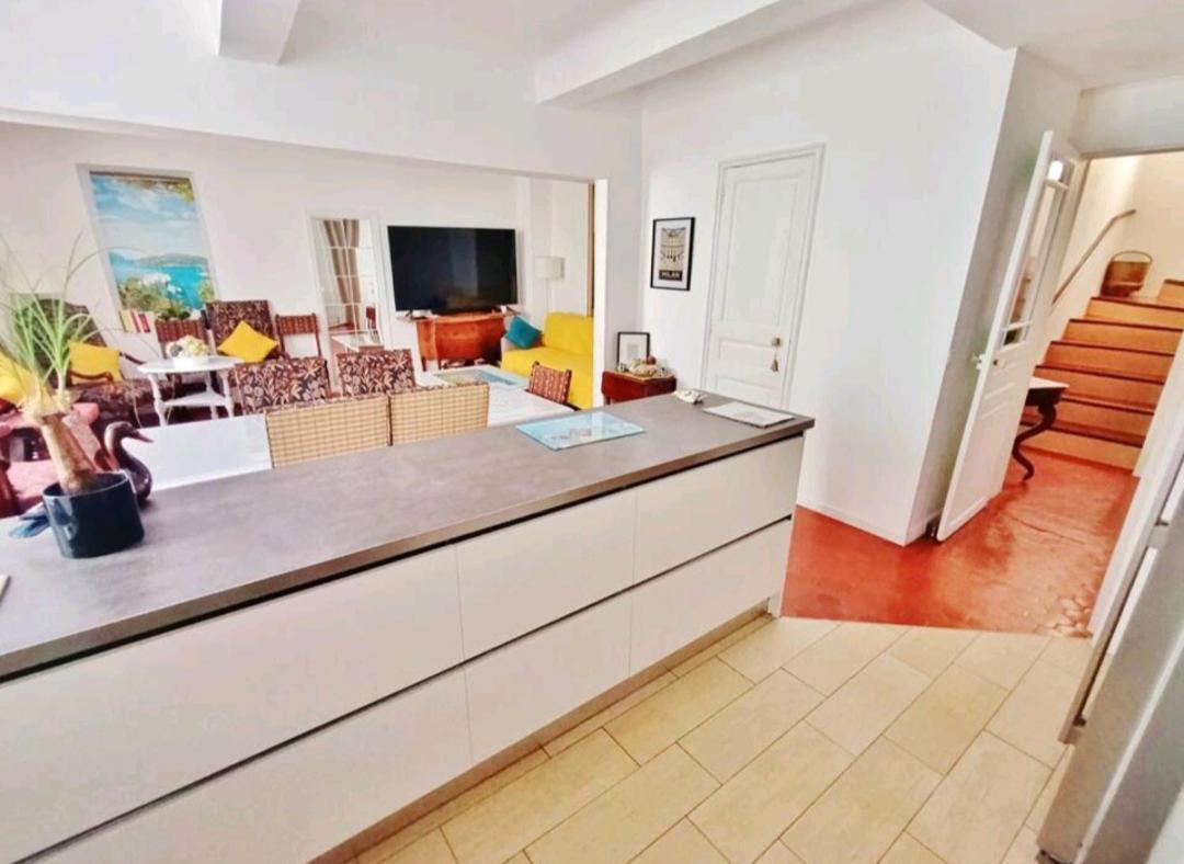 Appartement Familial - 7Pers- Hyeres-Centre Eksteriør billede